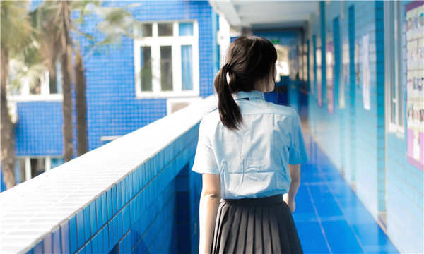 屏边如何找到一个可以帮助我生孩子的女人？